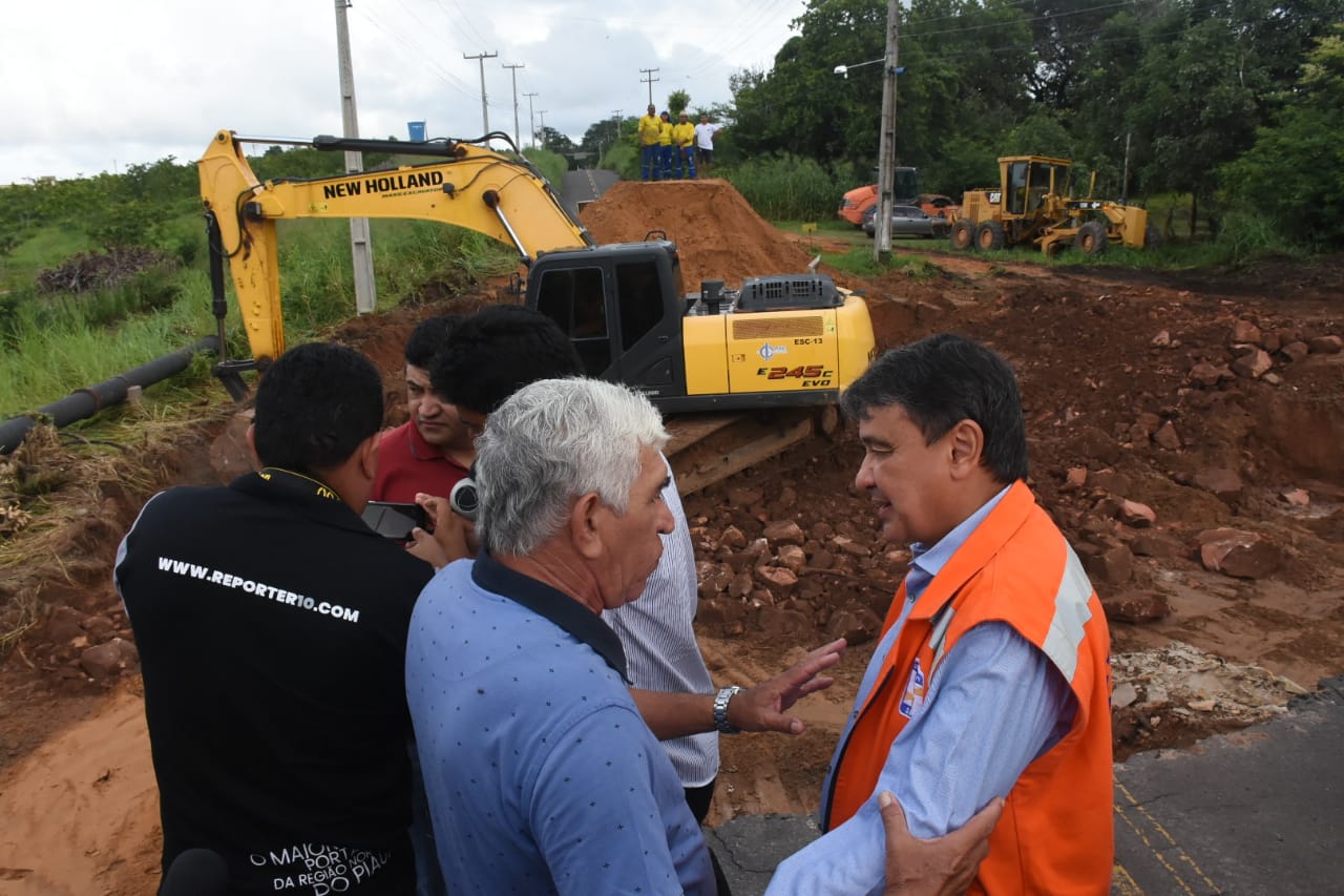O prefeito de Piripiri, Luiz Menezes, falou sobre a parceria do Município com o Estado na recuperação das áreas danificadas e auxílio à população
