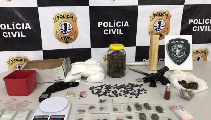 O suspeito foi autuado em flagrante como incurso nos crimes de tráfico de drogas e associação para o tráfico de drogas,