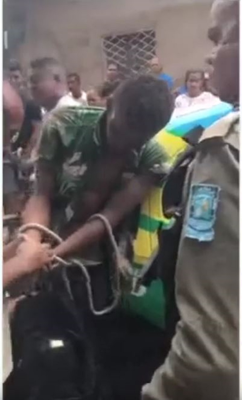 O suspeito foi flagrado roubando uma moto no Bairro Porto Alegre