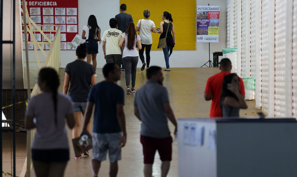 Calendário escolar deve ser definido por Estados e municípios