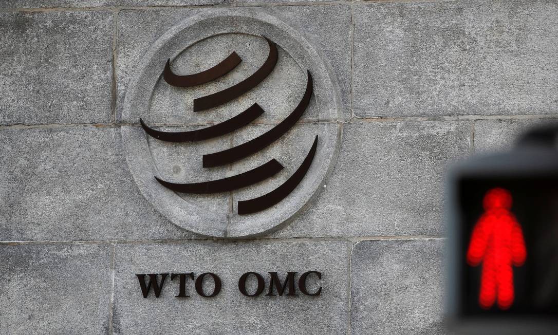 Logomarca da Organização Mundial do comércio na sede da entidade, na Suíça