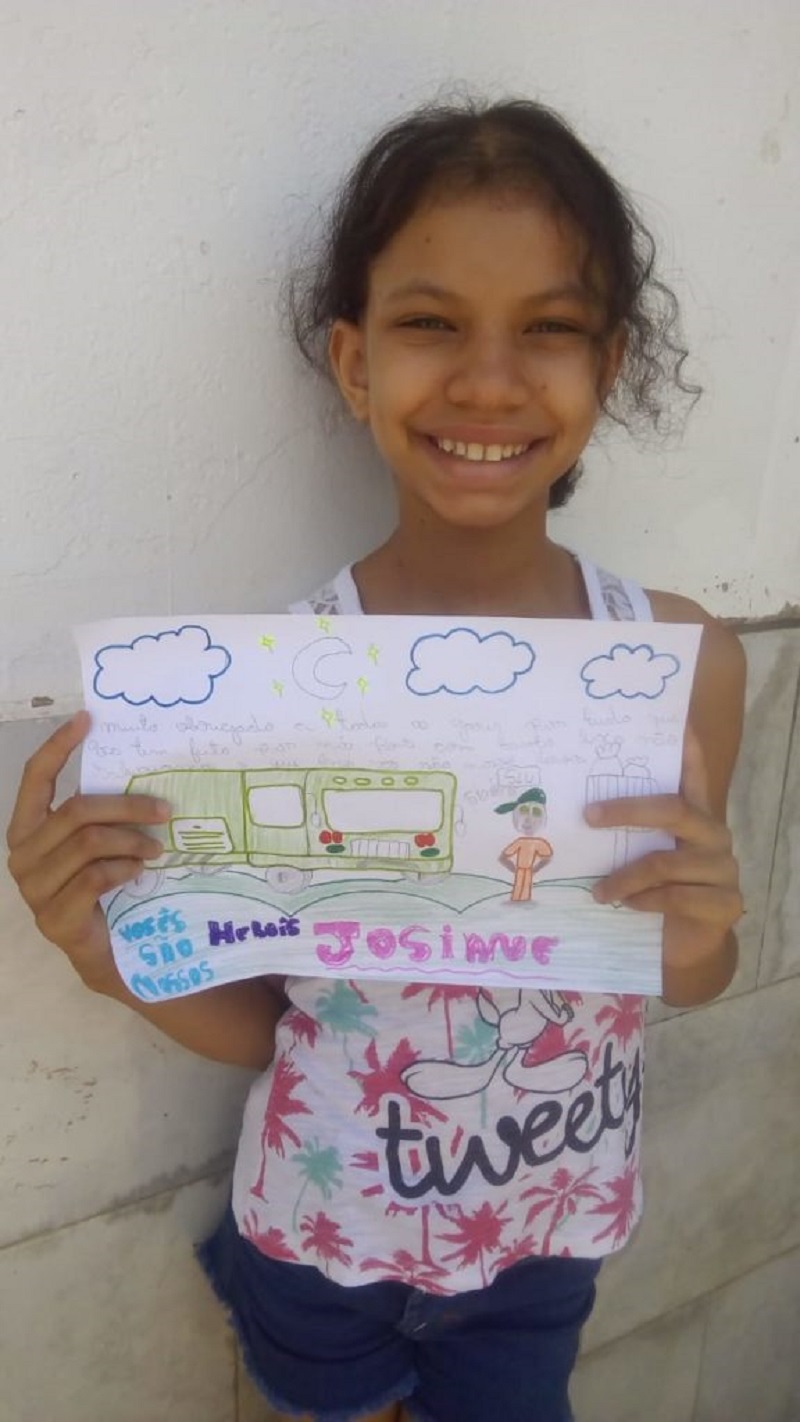 Josiane, 8 anos, escreveu uma cartinha para os garis.