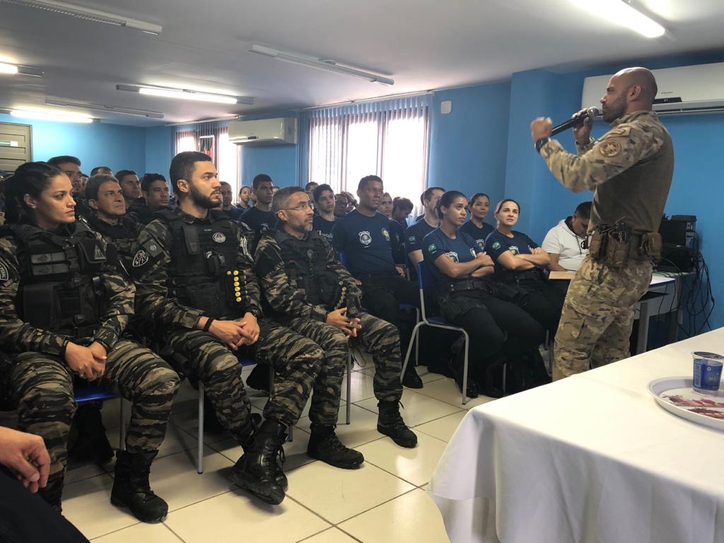 Prof. Júlio Castro proferiu aula inaugural do CFI/2020 à Polícia Penal - que compatibiliza prática à sensibilidade de vivência humanística