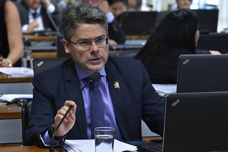 Senador Alessandro Vieira (Cidadania/SE).