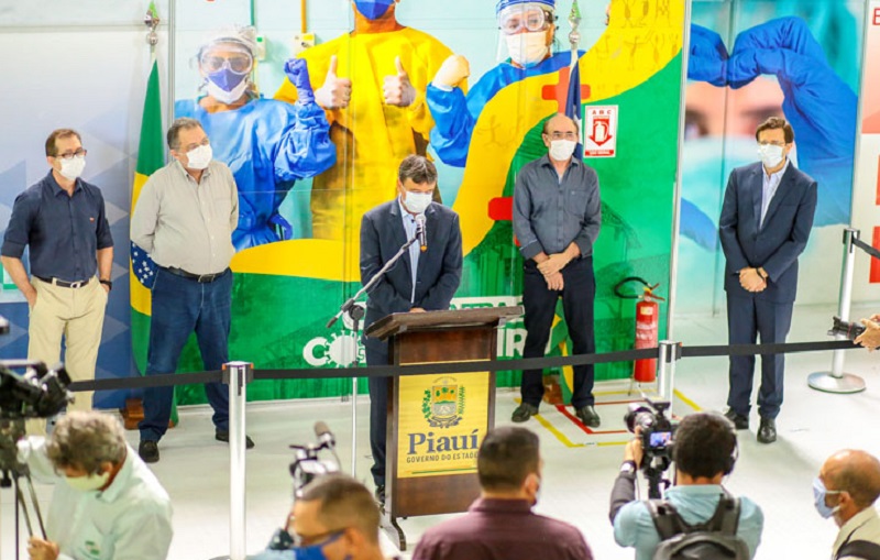 Durante o evento, o governador agradeceu a parceria com a Universidade Federal do Piauí (UFPI)