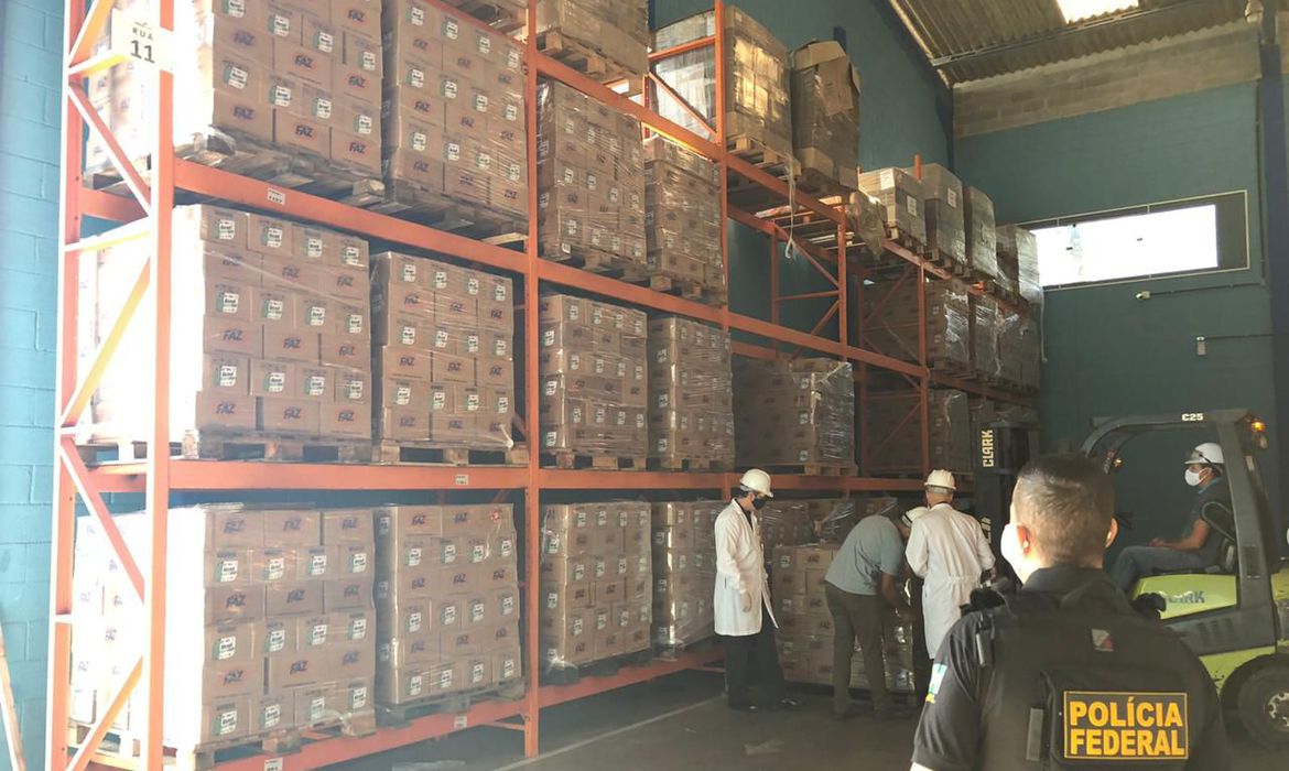 Os Aparelhos não obedeciam critérios exigidos em licitação
