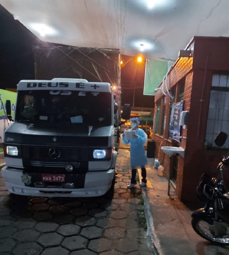 A ação buscou orientar e verificar os permissionários e caminhoneiros que utilizam o espaço