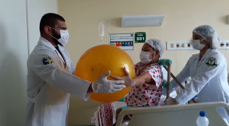 As clínicas funcionarão de segunda a quinta-feira, das 14h às 18h, e todos os atendimentos deverão ser agendados previamente