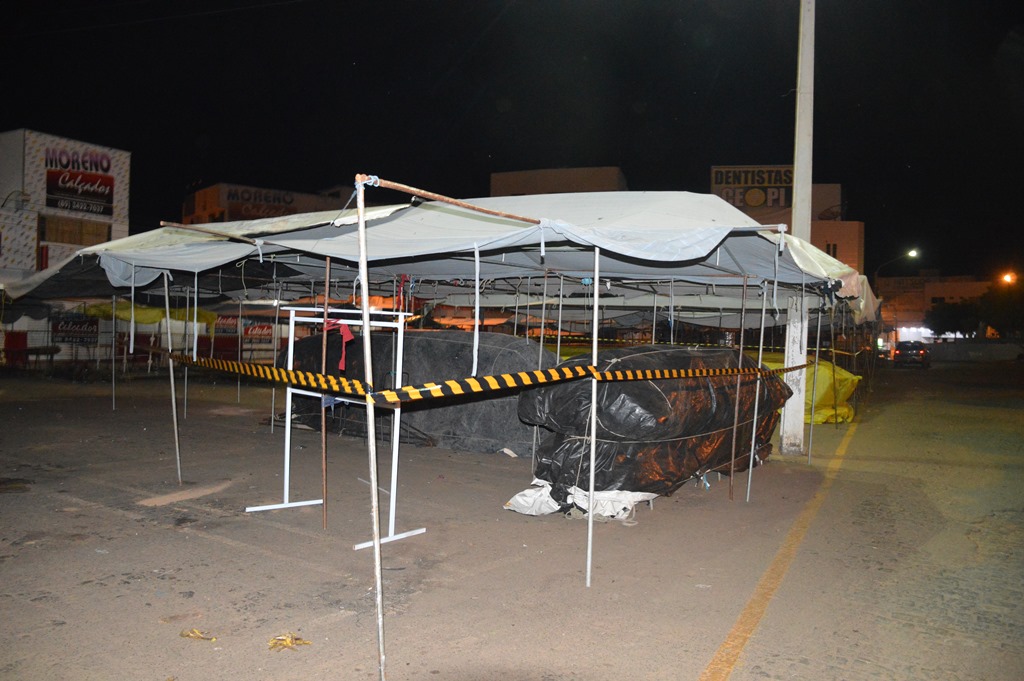 Barracas foram interditadas