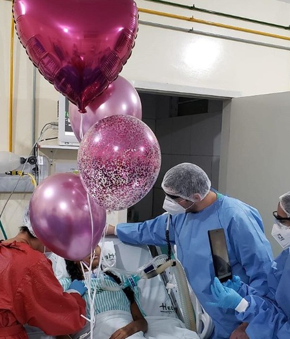 Jovem comemora seu aniversário na UTI do HEDA