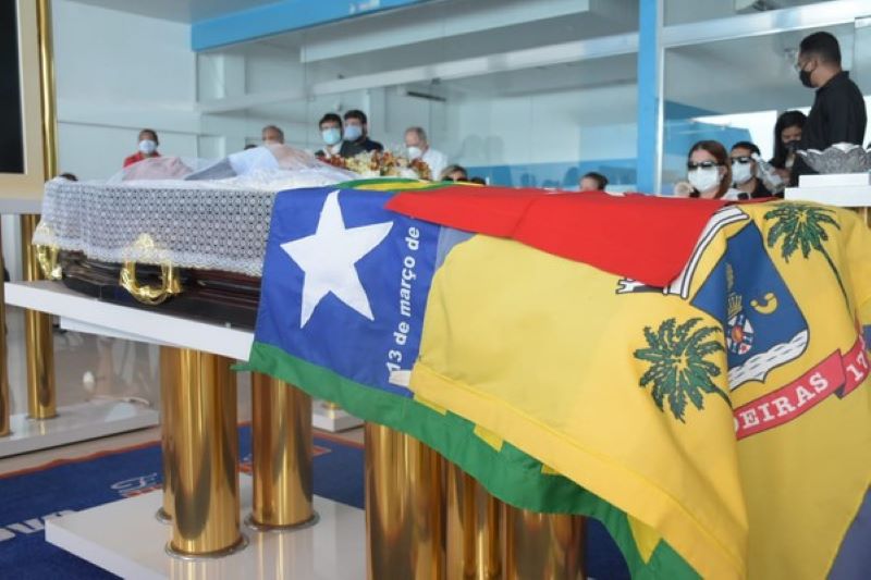 Assis Carvalho sepultamento em Oeiras