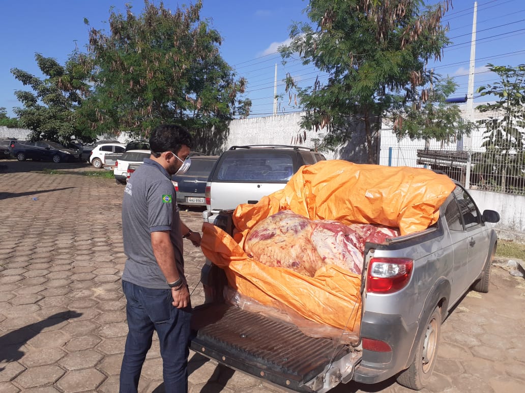 Carne apreendida pela polícia e inutilizada pela AGED