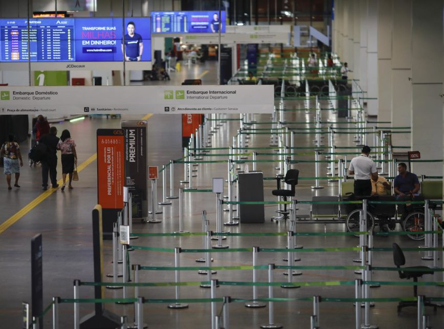 O Aeroporto de Brasília, com circulação diminuída por conta da pandemia do novo coronavírus