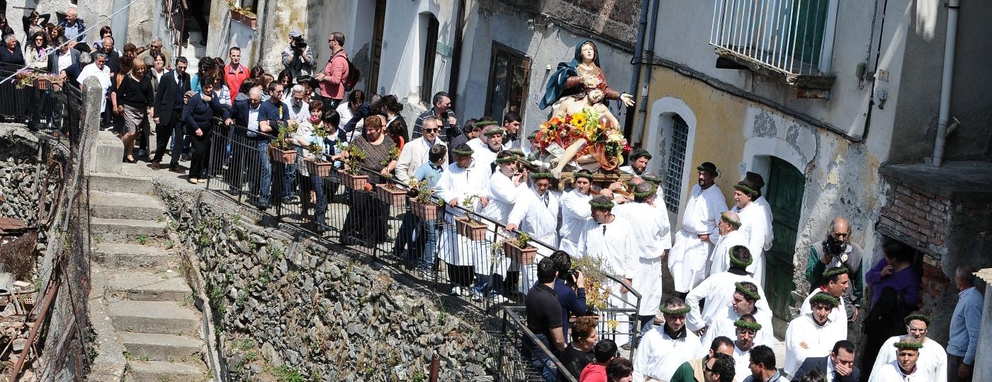 Mafiosos da Itália usam a imagem da Virgem Maria para fortalecerem-se na comunidade