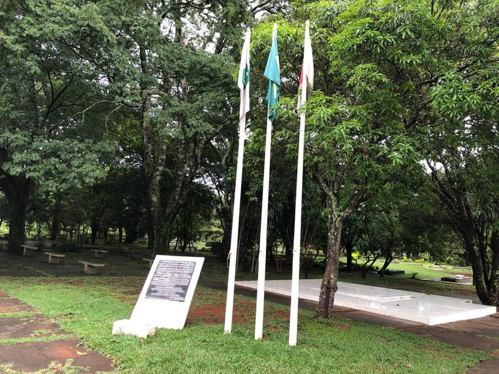 Praça dos Pioneiros - Cemitério Campo da Esperança (Foto: Jacinto Teles/JTNews) Praça dos Pioneiros - Cemitério Campo da Esperança (Foto: Jacinto Teles/JTNews)