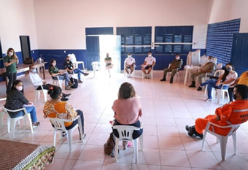 Equipe do Governo reunida em Luís Correia