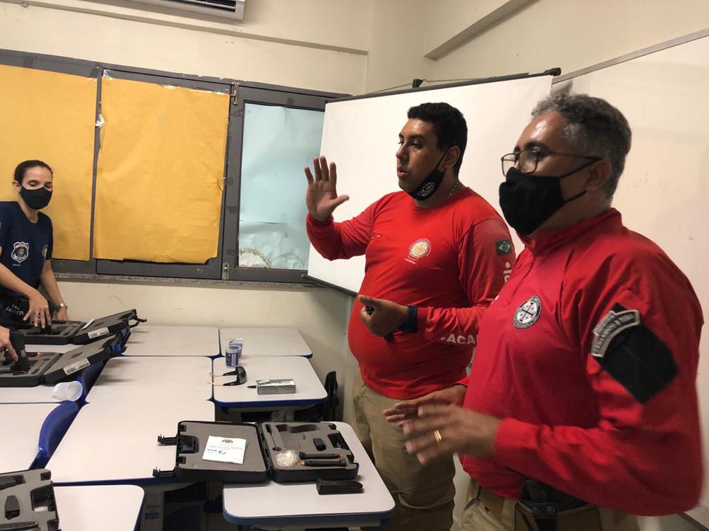 Diesy Less (o primeiro, da direita para a esquerda) era instrutor de tiro no Curso de Formação Inicial à Polícia Penal (CFI-2020) (Foto: Jacinto Teles/JTNews) Diesy Less (o primeiro, da direita para a esquerda) era instrutor de tiro no Curso de Formação Inicial à Polícia Penal (CFI-2020) (Foto: Jacinto Teles/JTNews)