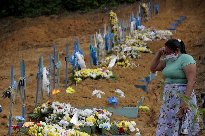 Foram 25 enterros por COVID-19 em cemitérios públicos e 11 nos espaços privados nesta terça-feira (05/01)