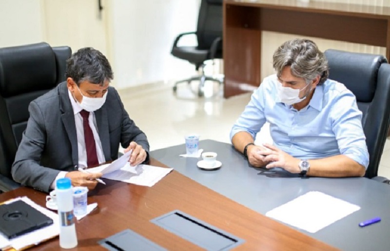 Governador Wellington Dias em reunião com o presidente da Fepiserh, Pablo Santos