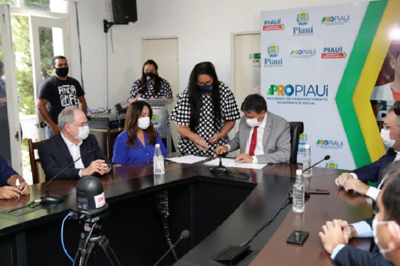 O Governo do Estado apresentou o Plano Operacional de Estratégia de Vacinação contra a COVID-19 no Piauí