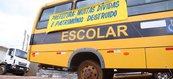 Ônibus escolar do município
