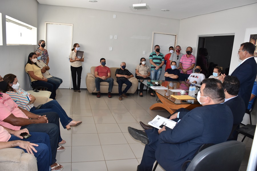 Reunião com os servidores da Casa Legislativa