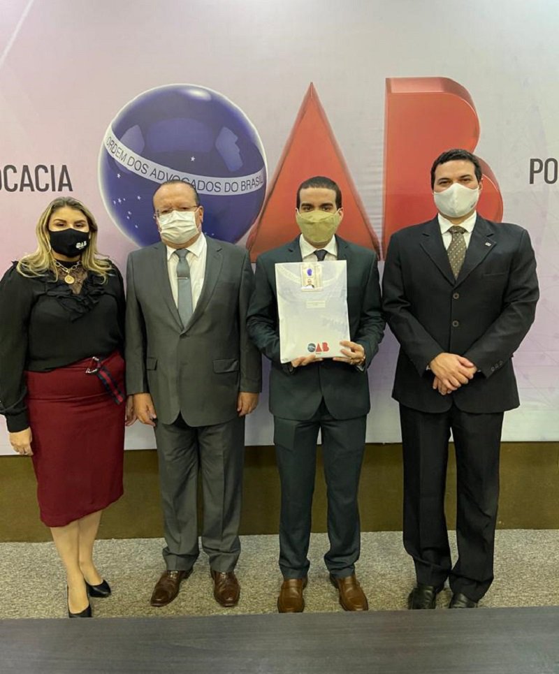 Vice-Presidente da OAB Piauí, Alynne Patrício, Promotor de Justiça Assuero Stevenson, José Ulisses e o Presidente da OAB, Celso Barros Neto (Foto: Silvana Castro/JTNEWS) Vice-Presidente da OAB Piauí, Alynne Patrício, Promotor de Justiça Assuero Stevenson, José Ulisses e o Presidente da OAB, Celso Barros Neto (Foto: Silvana Castro/JTNEWS)