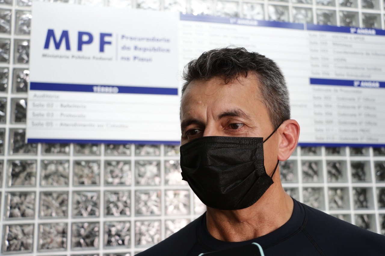 Demóstenes Ribeiro protocola denúncia ao Ministério Público Federal contra do CREF-PI