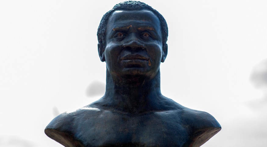 Estátua de Zumbi dos Palmares; Dia da Consciência Negra marca aniversário de sua morte