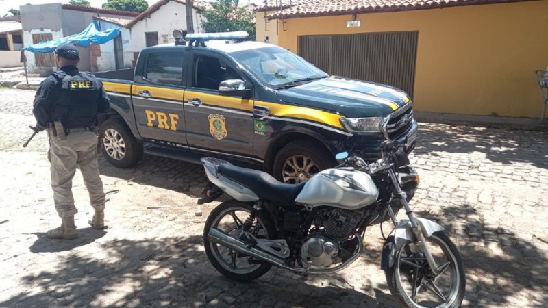 Motocicleta recuperada pela PRF