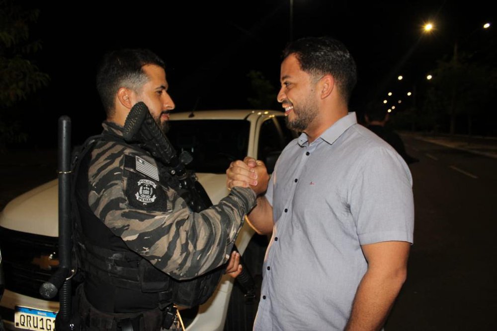 Secretário de Justiça Carlos Edilson e o policial penal Enéas na fiscalização (Foto: Divulgação/Sejus) Secretário de Justiça Carlos Edilson e o policial penal Enéas na fiscalização (Foto: Divulgação/Sejus)