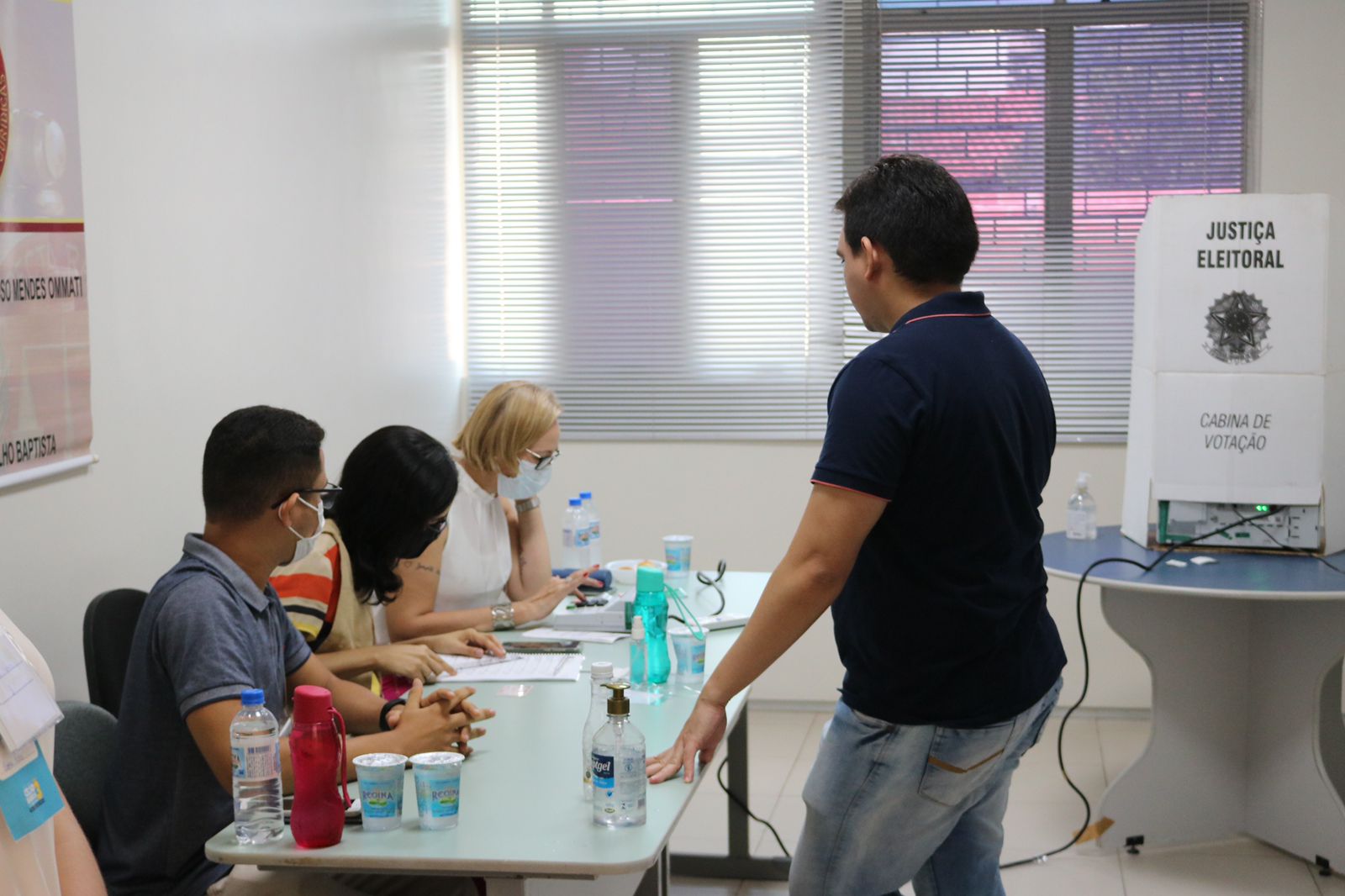 Votação começou às 9:00 horas deste domingo na sede da Instituição