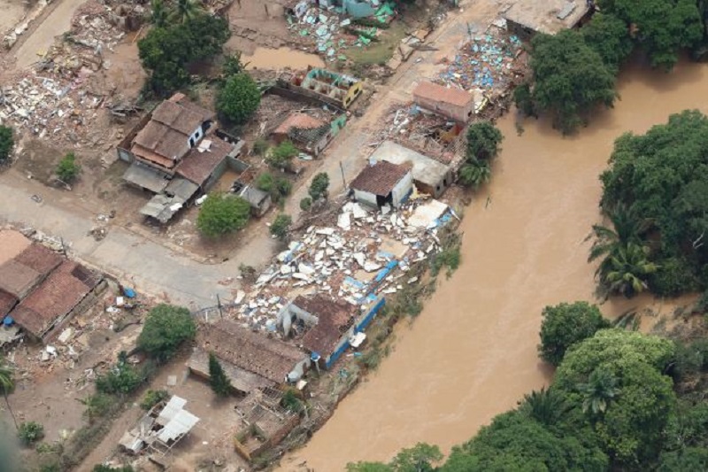 Diversas famílias ficaram desabrigadas por conta das fortes chuvas na Bahia