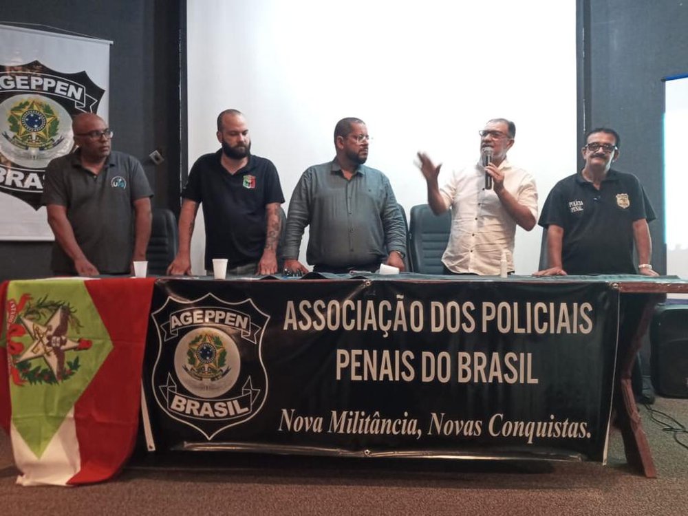 Nova diretoria da Ageppen-Brasil toma posse no auditório do Sindicato dos Policiais Federais do DF (Foto: Divulgação/Ageppen-Brasil) Nova diretoria da Ageppen-Brasil toma posse no auditório do Sindicato dos Policiais Federais do DF (Foto: Divulgação/Ageppen-Brasil)