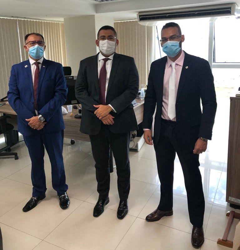 Sandro Abel Barradas, diretor de Políticas Penitenciárias do DEPEN, recebe em visita de cortesia o presidente da Ageppen-Brasil, Jacinto Teles, acompanhado do advogado Kayo Coutinho (Foto: JTNEWS) Sandro Abel Barradas, diretor de Políticas Penitenciárias do DEPEN, recebe em visita de cortesia o presidente da Ageppen-Brasil, Jacinto Teles, acompanhado do advogado Kayo Coutinho (Foto: JTNEWS)