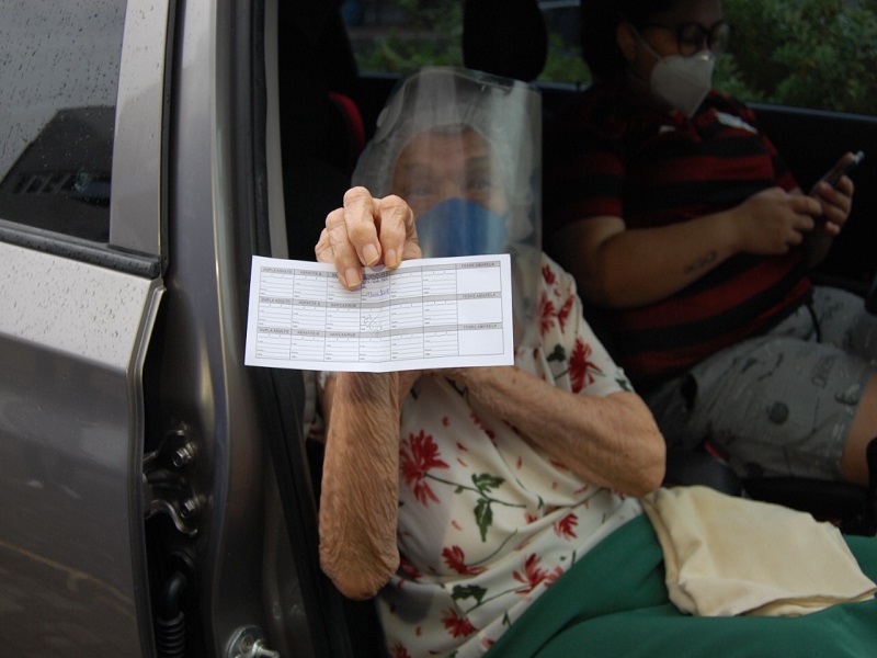 Vacinação de idosos, em Teresina (PI)