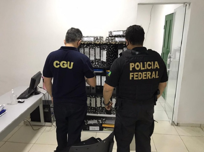 Policiais federais cumprem mandados em Pinheiros (MA) e Teresina (PI)