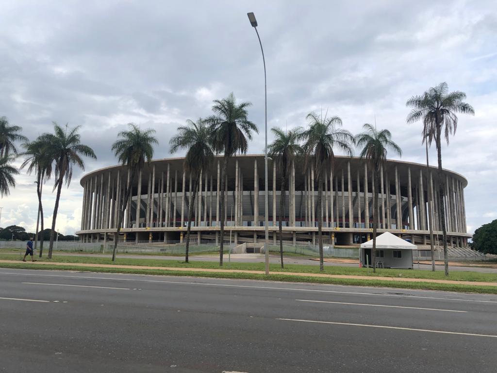 Registro do Estádio Mané Garrincha antes da concentração dos policiais