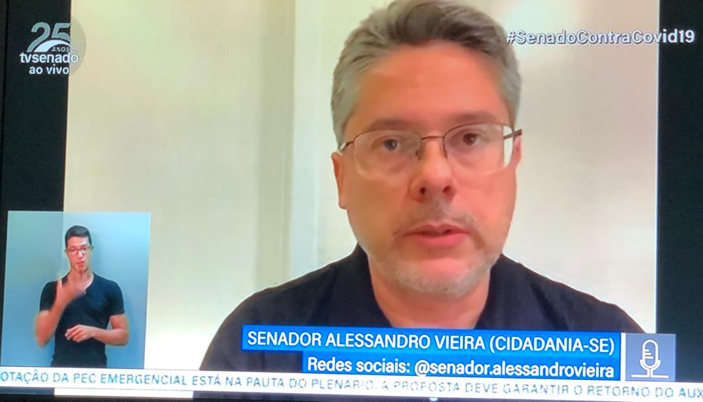 Senador Alessandro Vieira que defendeu em Destaque do Podemos o apoio aos servidores, em especial aos da Segurança Pública