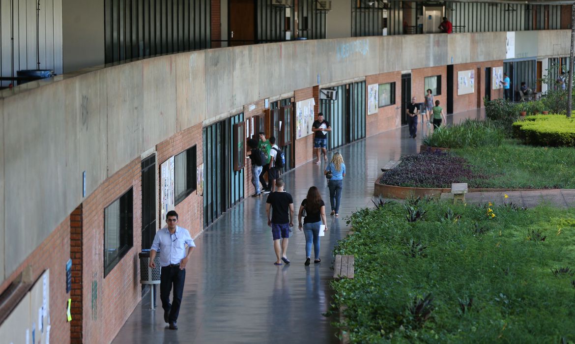 Universidade de Brasília (UnB)