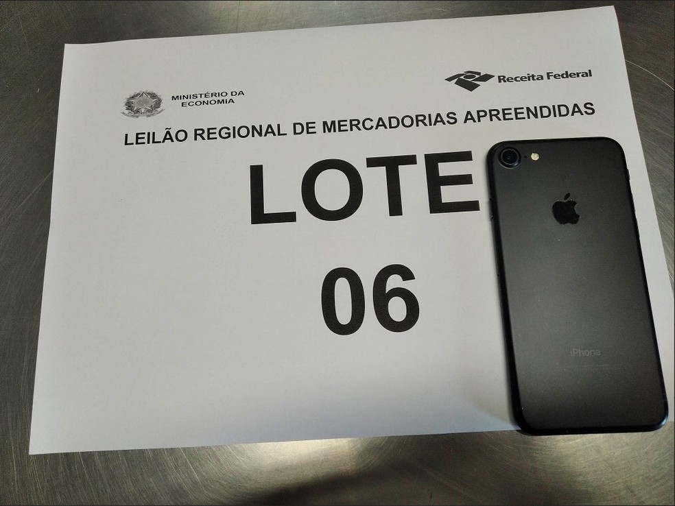 iPhone 7 aparece em um dos lotes do leilão partindo de R$ 500