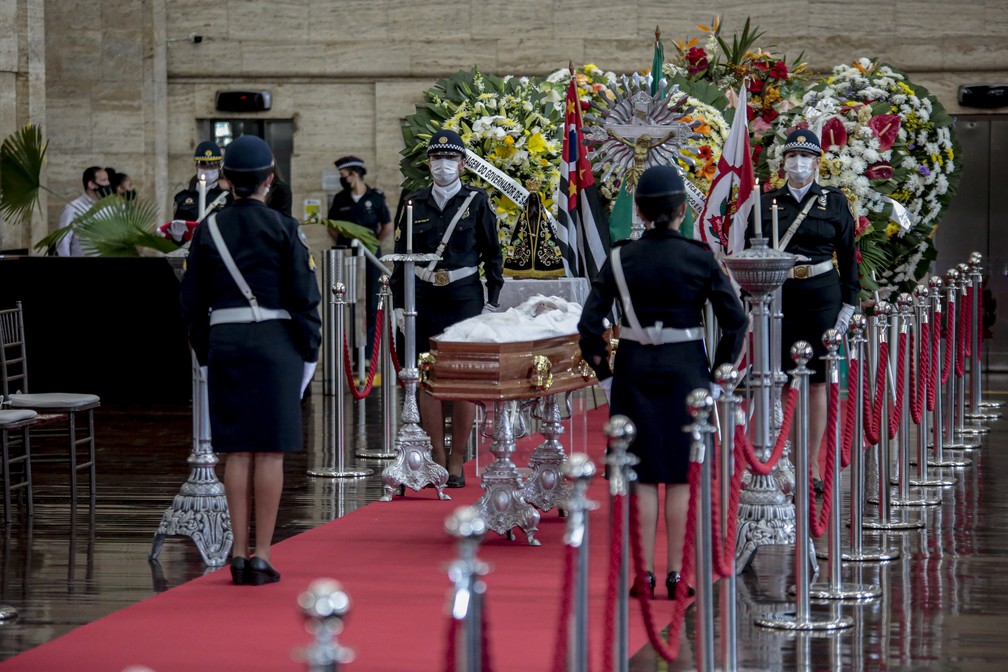 Corpo de Covas é velado no hall monumental da sede da Prefeitura de São Paulo