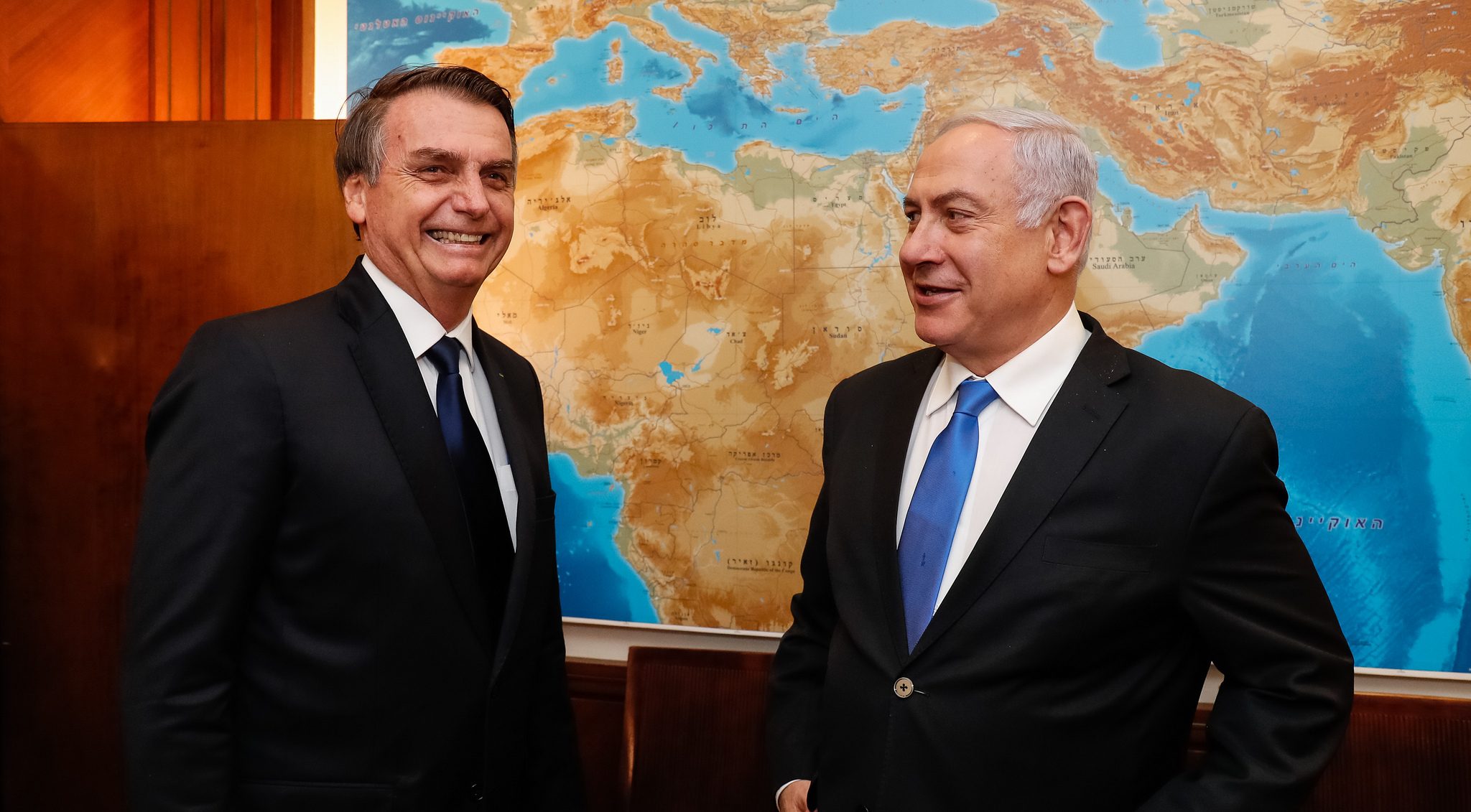 Bolsonaro sendo recebido por Benjamin Netanyahu em Israel