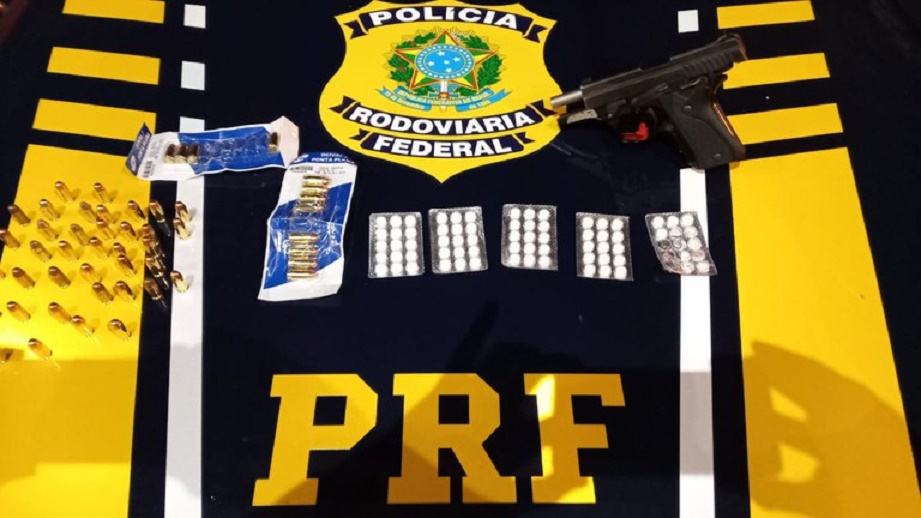 Em Floriano (PI), caminhoneiro é preso por porte ilegal de armas e uso de anfetaminas