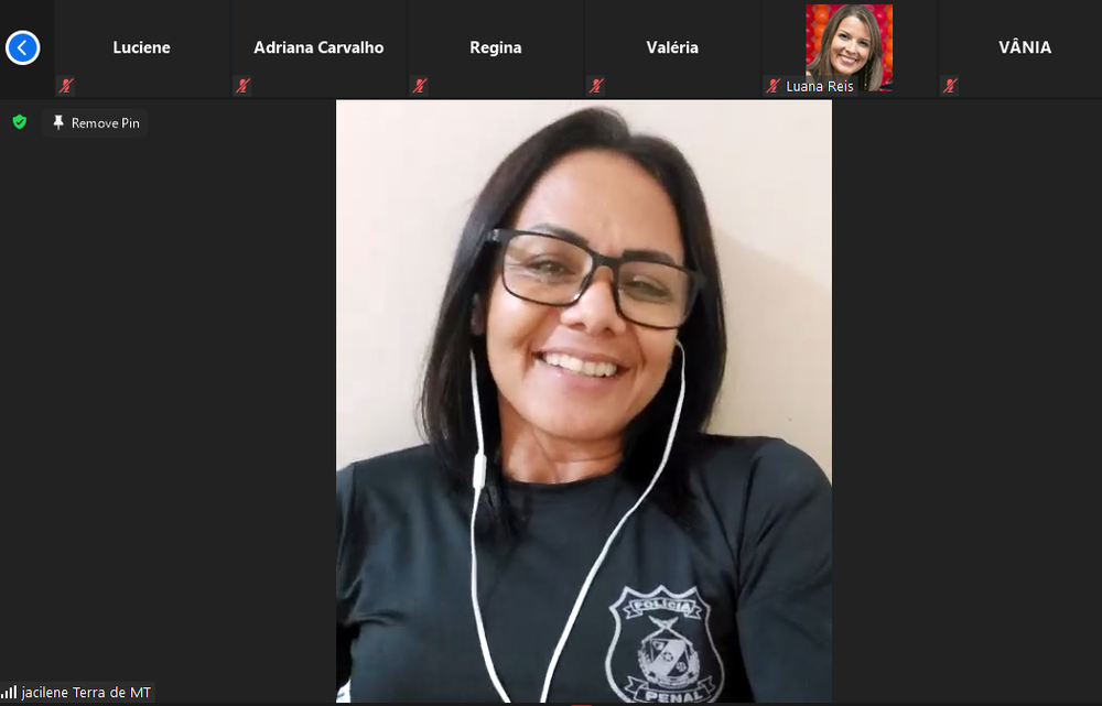 Jacilene Terra é Policial Penal do MT e enalteceu a iniciativa do Instituto Amendoeiras (Foto: Reprodução/Zoom) Jacilene Terra é Policial Penal do MT e enalteceu a iniciativa do Instituto Amendoeiras (Foto: Reprodução/Zoom)