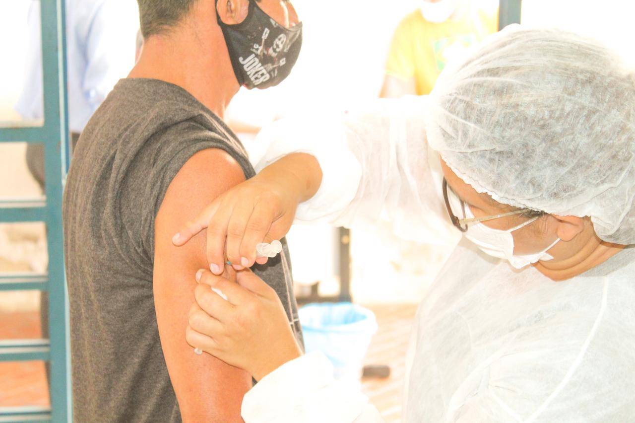 Semcaspi inicia vacinação contra Covid-19 na população em situação de rua