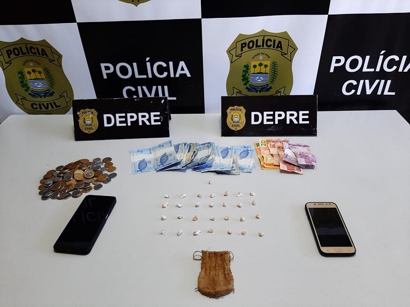 Drogas apreendidas pelos policiais