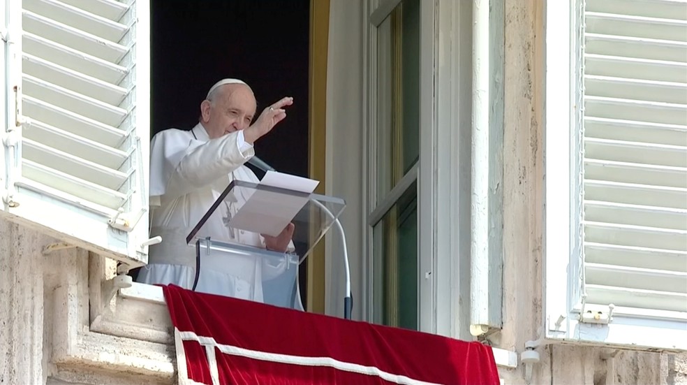 Papa Francisco em aparição no Vaticano, antes de ser internado na Policlínica Gemelli para submeter-se à cirurgia