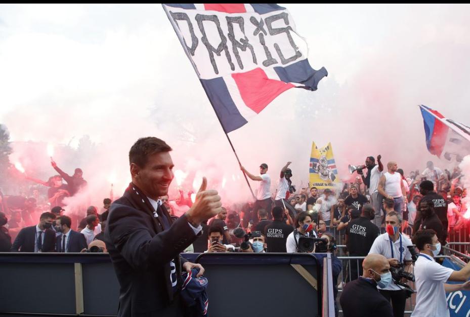 Apresentação de Messi no Parc des Princes