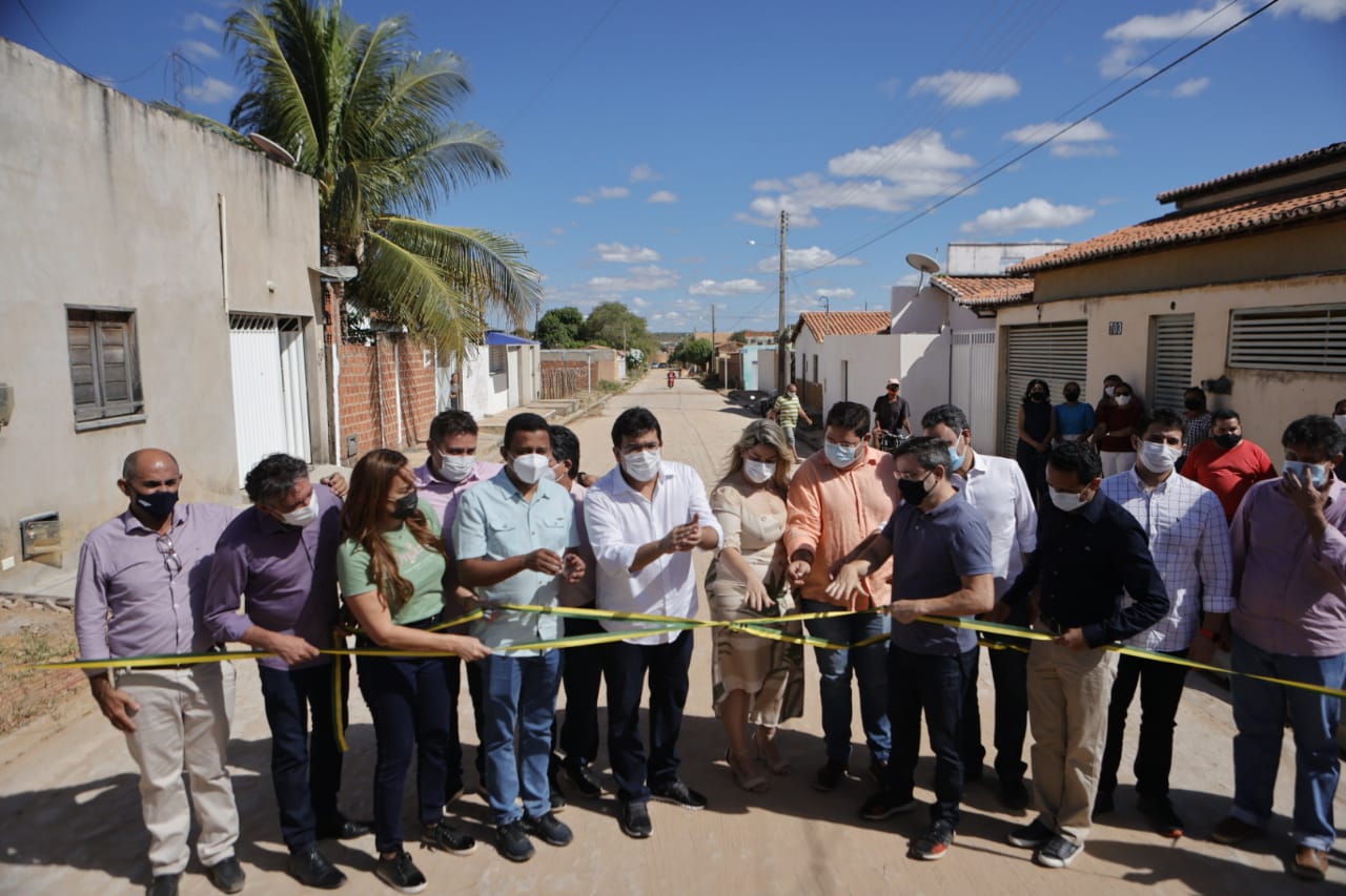 Coordenador do PRO PIAUÍ, Rafael Fonteles participa de inauguração